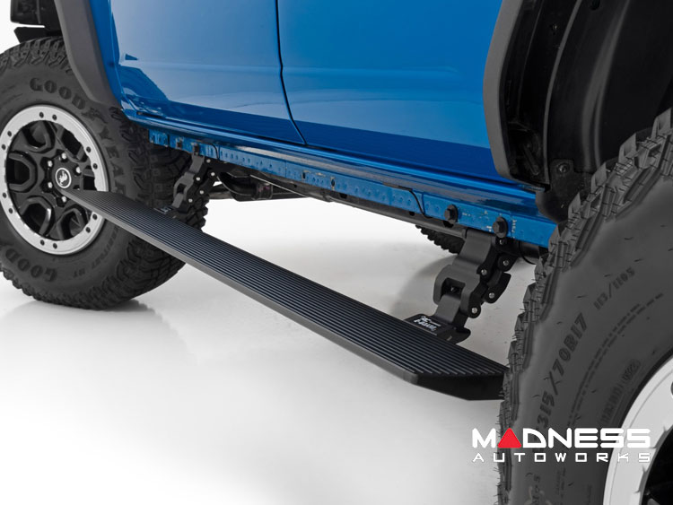 Ford Bronco Side Steps - Power Running Boards - 4 Door - Rough Country - E-Boards